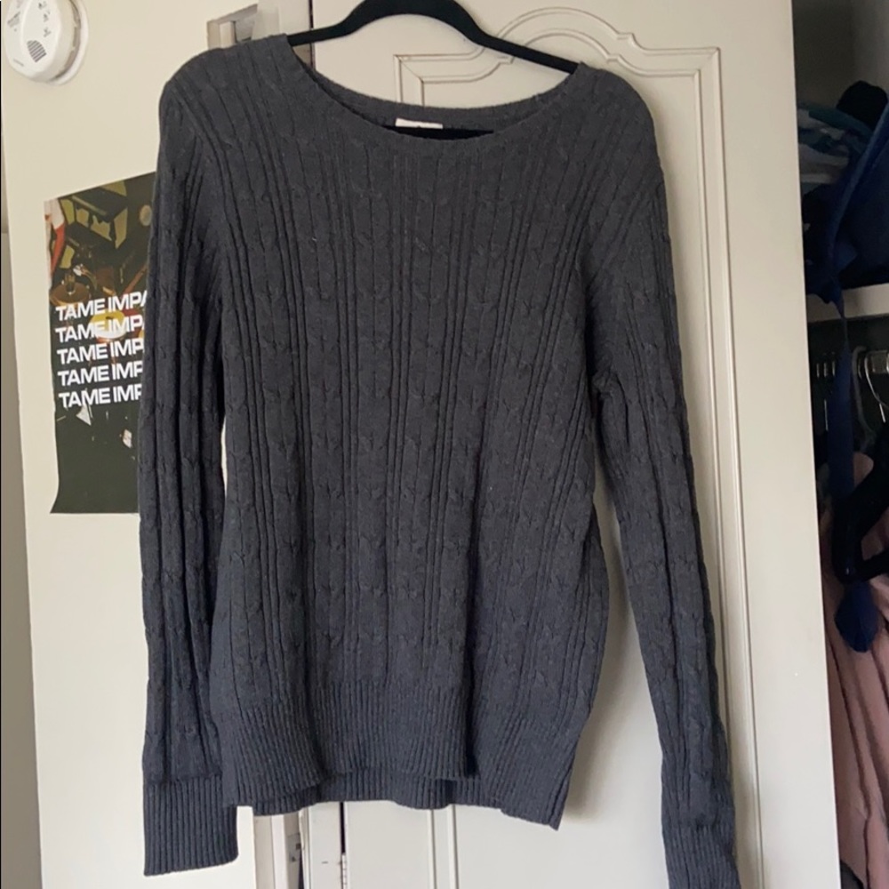 Grey Cableknit sweater